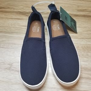 TOMS Youth Luca; NEW w/ Tag